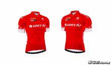 代表總成績冠軍的紅衫