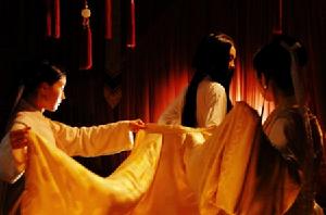 劇中氣氛鬼魅，被批像驚悚片