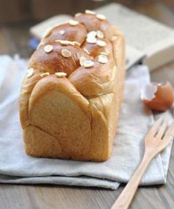 奶油紅糖杏仁吐司 奶油紅糖杏仁吐司