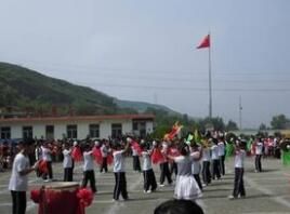 加樂泉鄉中心學校