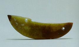 青浦崧澤遺址出土玉璜 青浦崧澤遺址出土玉璜