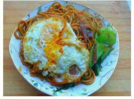 雞蛋火腿炒麵 雞蛋火腿炒麵