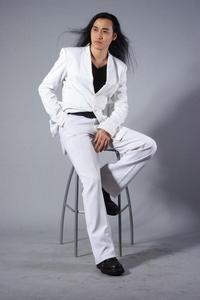 何杰[廣東獨樹一格旗幟歌手]