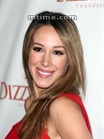 海莉&middot;達芙