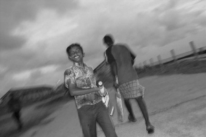 （圖）這位少年也被家人帶到了印度。由於“猛虎組織”兵源匱乏，不少泰米爾少年被綁架後，成了“猛虎”童軍