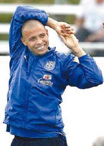 路易斯·佩雷拉 路易斯·佩雷拉