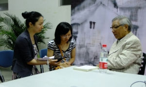 鄭愁予先生為詩歌愛好者做精彩講座