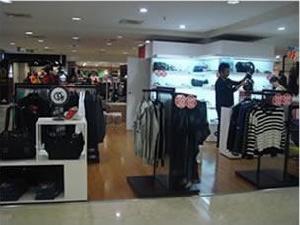 零重力[義大利休閒品牌]