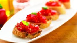 西紅柿醬九層塔烤麵包 西紅柿醬九層塔烤麵包