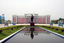 高安中學校園環境