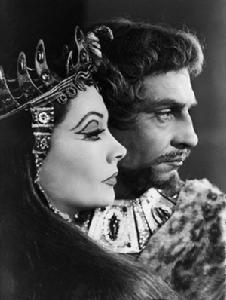 莎劇《安東尼和克里奧帕特拉》