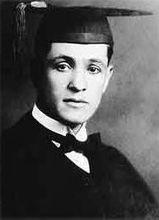 1927年，從特萊恩大學畢業時的羅哈斯·皮尼利亞