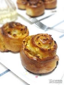 黃油蘋果麵包卷