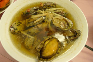 花膠鮮貝豬骨湯 花膠鮮貝豬骨湯