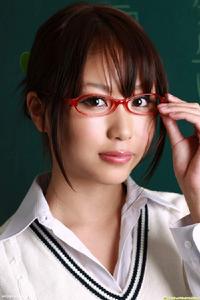 西田麻衣 西田麻衣