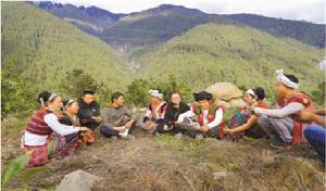 2017年駐夏尼村工作隊與僜人黨員學習黨十九大