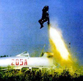 彈射假人 彈射假人