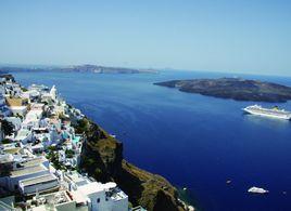 地中海[歐洲、非洲和亞洲大陸之間的一塊海域]