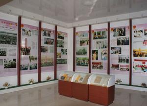 金溝官莊團支部舊址紀念館展廳一角