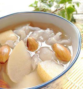 杏仁雪梨湯 杏仁雪梨湯
