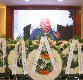 龍舒林遺體告別