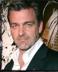 雷·史蒂文森 雷·史蒂文森