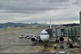 巴塞隆納安普拉特機場