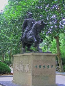 張遼威震逍遙津塑像