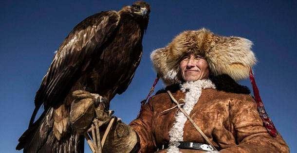 一條毒計挑撥三個民族火併 哈薩克族慘遭馬步芳借刀殺人