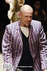 亞歷山大&middot;麥克奎