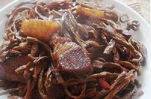 乾豇豆燜肉 乾豇豆燜肉