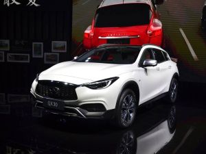 英菲尼迪QX30