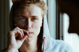 亨利克·霍爾姆參演作品劇照