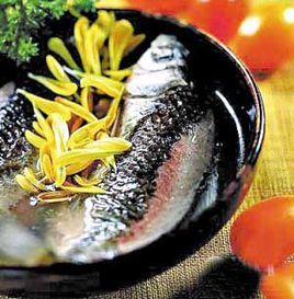 菊花鯽魚湯 菊花鯽魚湯