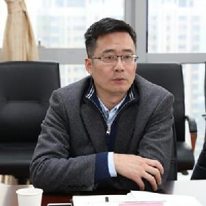 陳忠[湖北省長江產業基金公司黨委書記、董事長]