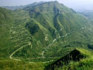 山路崎嶇的長流鄉