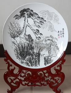 趙新建刻瓷藝術作品《泰山勝景》