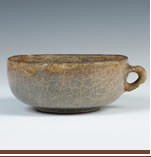 南宋龍泉窯黑胎青瓷把杯 南宋龍泉窯黑胎青瓷把杯