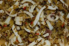 酸菜墨魚絲 酸菜墨魚絲