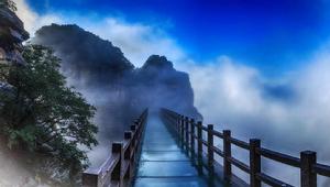 白石山懸空玻璃棧道 白石山懸空玻璃棧道