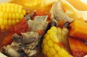 西紅柿玉米排骨湯 西紅柿玉米排骨湯