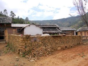 長壩村[雲南省普洱市鎮沅彝族哈尼族拉祜族自治縣九甲鄉果吉村民委員會]