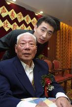 著名表演藝術家郭振清(前)生前照片