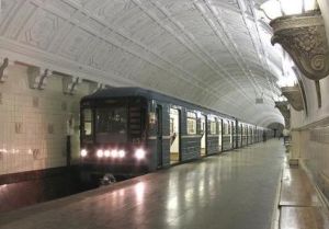 洛茨堡山底隧道 洛茨堡山底隧道