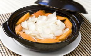 雪耳燉肉 雪耳燉肉