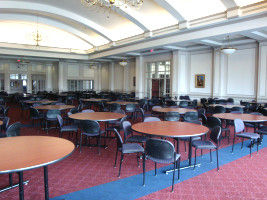 （圖）孟菲斯大學男子中學餐廳