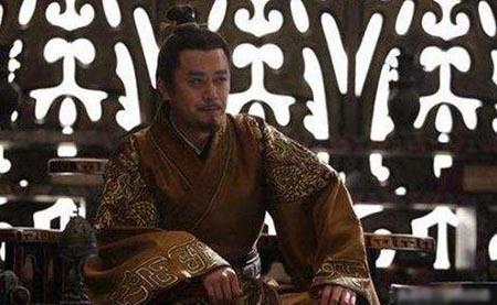 皇帝被俘後遭質問:你家為何自相殘殺?皇帝:一切皆天意