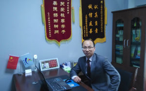 苟奮林接受中國網記者採訪