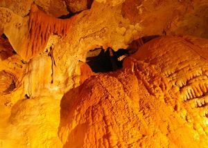 美國代波爾德洞