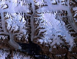 美國宇航局衛星拍攝到的加拿大極地歐仁尼冰川